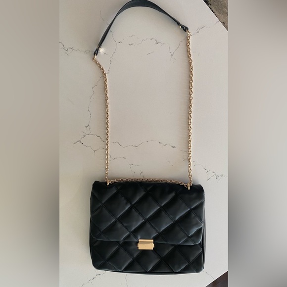 Vegan leather quilted designer-style purse - Picture 2 of 6